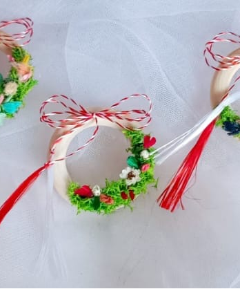 Martisor rotund cu flori